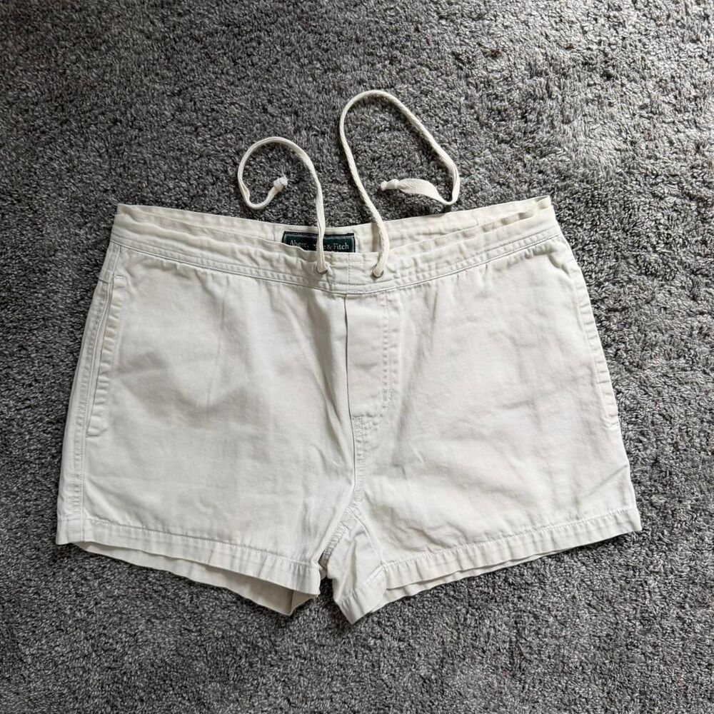 Abercrombie-fitch Women's White and Cream Shorts